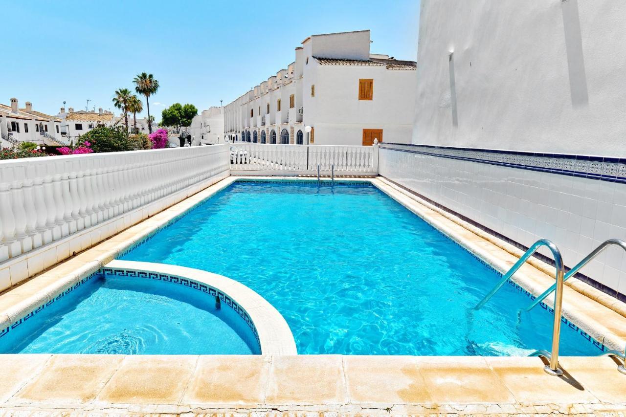 Espanhouse Sonia In La Zenia Playas De أوريويلا المظهر الخارجي الصورة