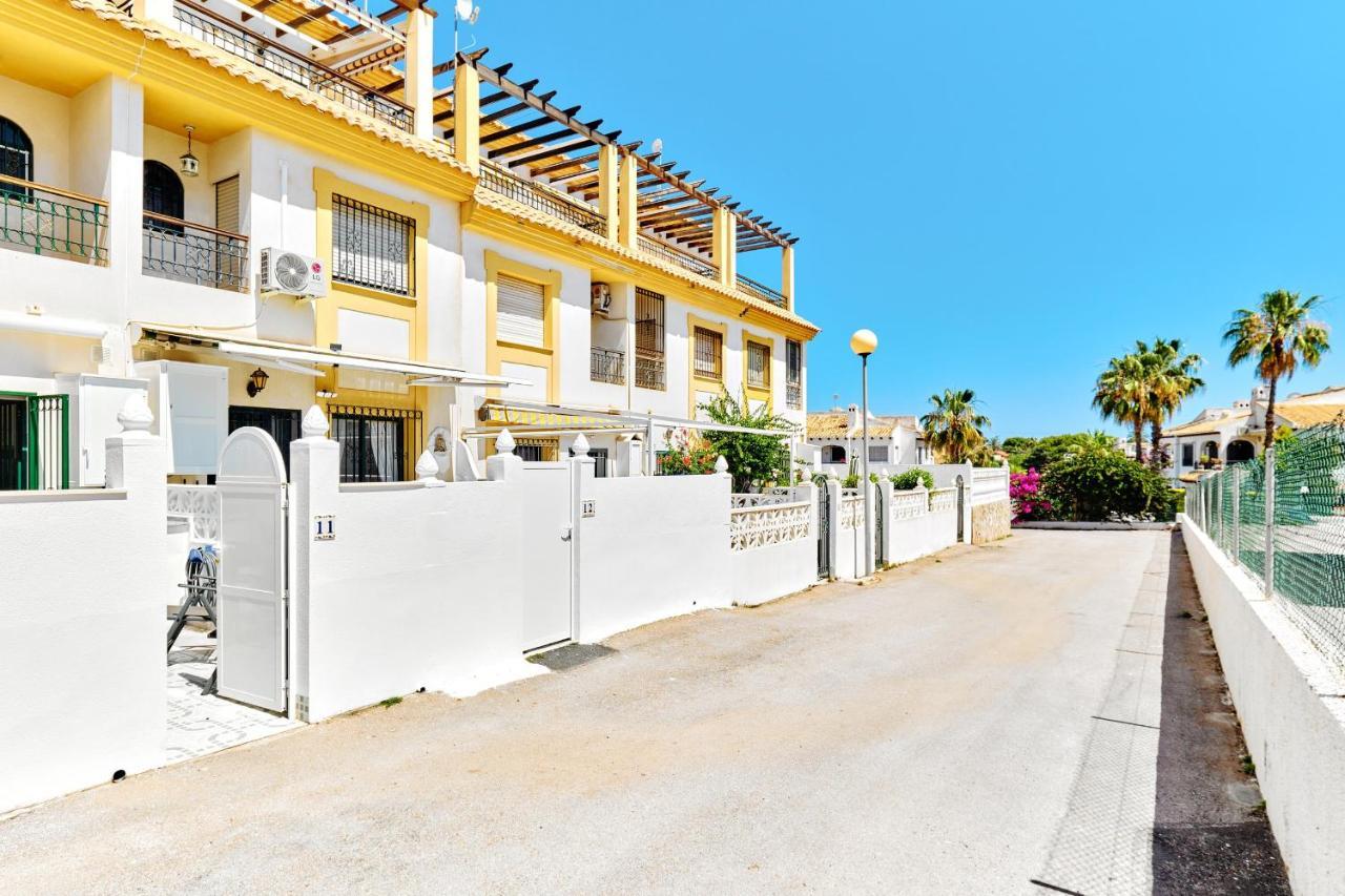 Espanhouse Sonia In La Zenia Playas De أوريويلا المظهر الخارجي الصورة